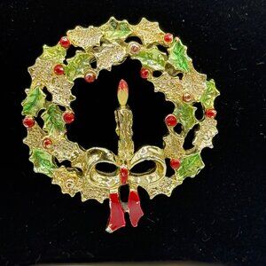 🐱 5 for $10.  Vintage Gerry's Goldtone Christmas Wreath Brooch Pin